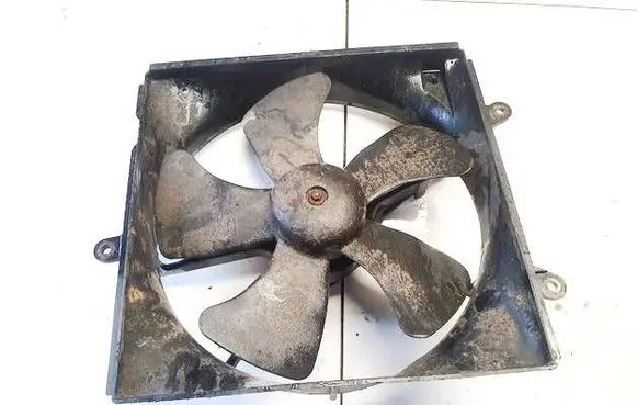 Toyota Avensis T220 Radiator cooling fan shroud mn0227403820 mn022740-3820