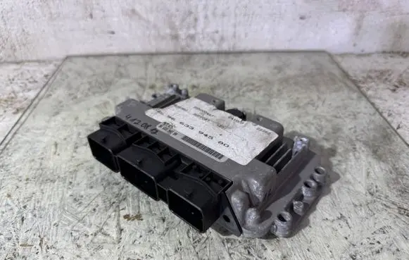 Citroen C4 I Engine control unit/module 205000467 9663394580