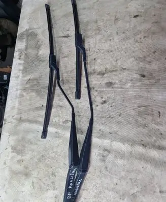 Ford Kuga I Front wiper blade arm 8V4117526