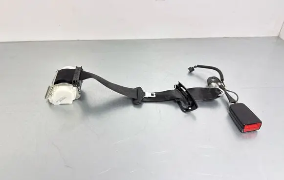 Mercedes-Benz S W222 Middle seatbelt (rear) 34161779A
