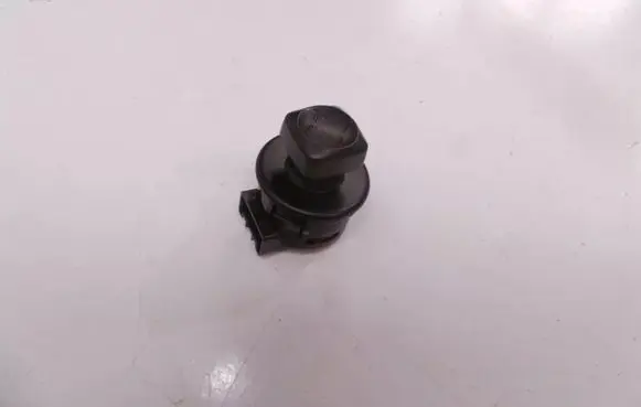 Infiniti Q50 Steering wheel adjustment switch 4050543
