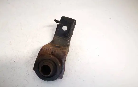 Toyota RAV 4 (XA30) Radiator mount bracket 
