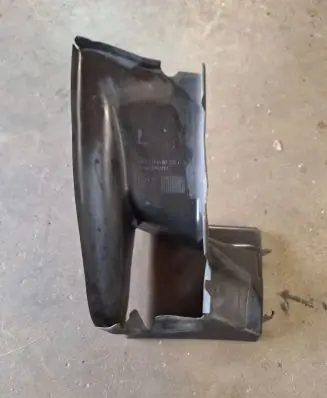 Audi A4 S4 B6 8E 8H Intercooler air channel guide 8E0117335C 23481