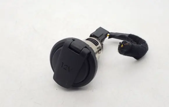 Hyundai i30 12 V Socket (front) 2F01