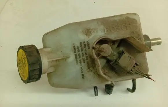 Ford Transit Brake fluid reservoir