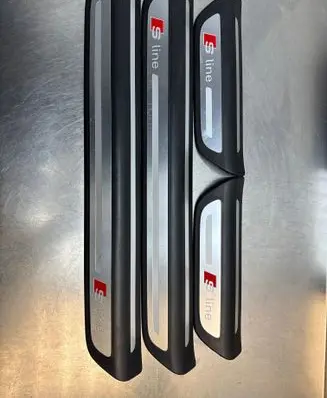 Audi Q3 8U sill trim set (inner) 8U0853371B