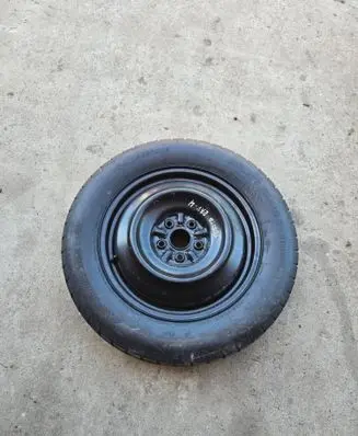 Toyota RAV 4 (XA40) R17 spare wheel