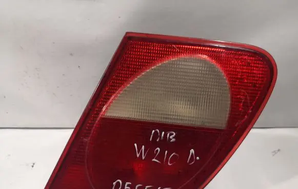 Mercedes-Benz E W210 Tailgate rear/tail lights A2108201264