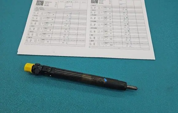 Citroen DS5 Fuel injector EMBR00101D IMPRK1582079
