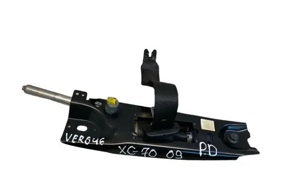 Volvo XC70 Front seatbelt G6041213RHC 625309500C