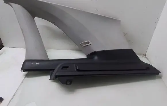 Mercedes-Benz B W245 (D)pillar trim (top) A1696900453
