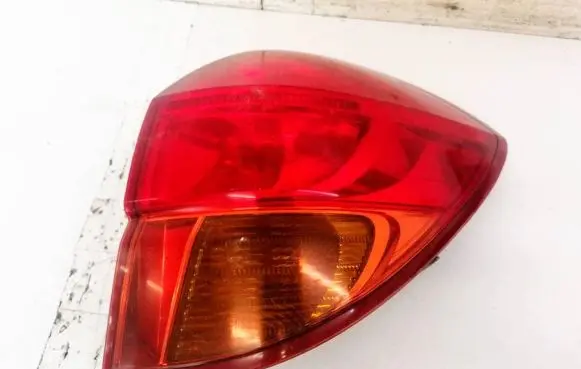 Subaru Legacy Rear/tail lights 22020792 220-20792