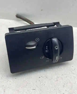 Ford Mondeo Mk III Panel lighting control switch 04052731 8976000 16239010