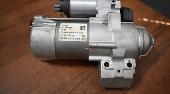 BMW M5 Starter motor 8490093