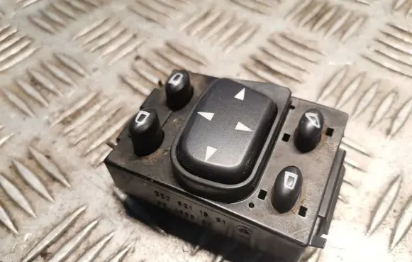 Mercedes-Benz S W220 Wing mirror switch 2208211551