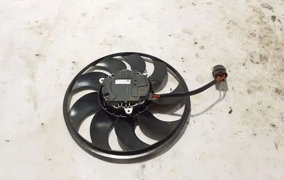 Volvo C40 Radiator cooling fan shroud E01666140