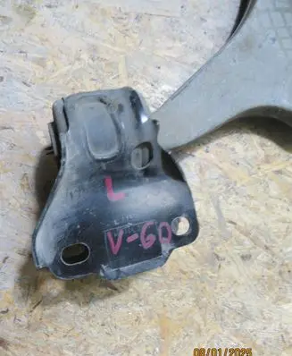 Volvo V60 Front lower control arm/wishbone 0870172026
