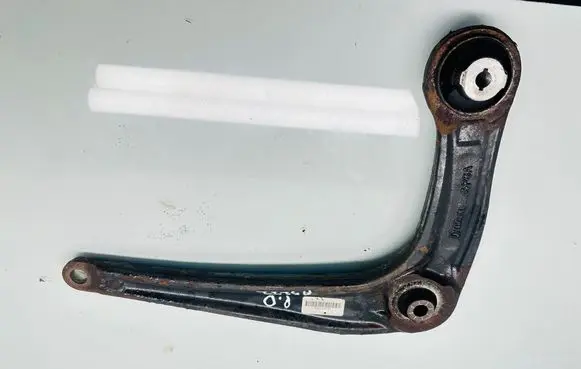 Toyota Proace Front lower control arm/wishbone 9816863580