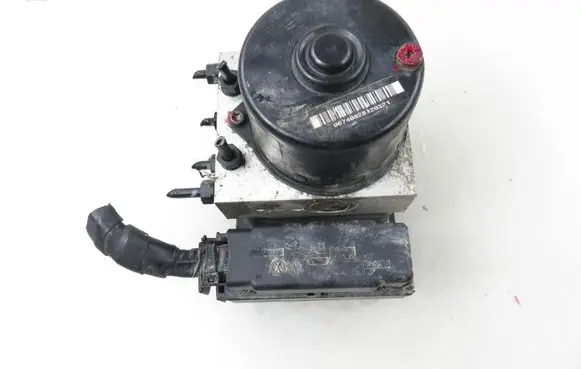 Volkswagen Polo IV 9N3 ABS Pump 10096003323 036133062N 6Q0614117H