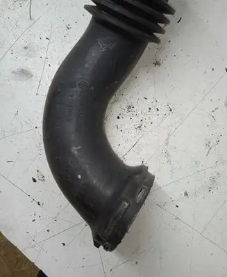 Renault Trafic II (X83) Air intake duct part TRAFIC2010M