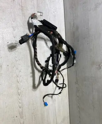 BMW X1 F48 F49 Front door wiring loom/harness boot 8718666