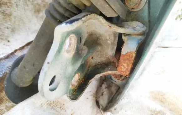 Mitsubishi Colt Front door upper hinge