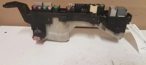 Toyota Avensis T250 Fuse module