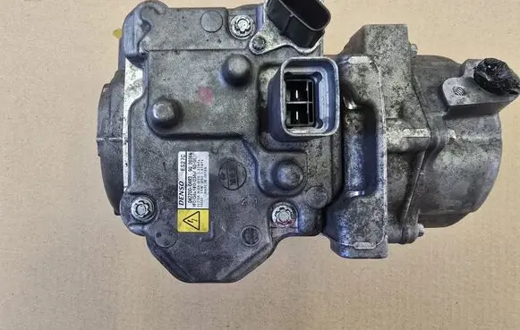 Lexus IS III XE30 Air conditioning (A/C) compressor (pump) 0422000463 ES27C 9020364