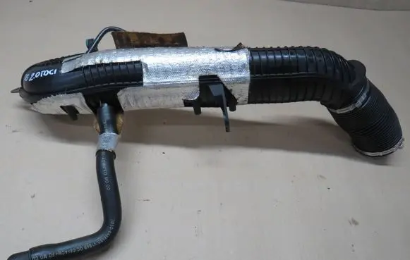 Ford Kuga I Turbo air intake inlet pipe/hose 76895577 TM519A673GL 7M51