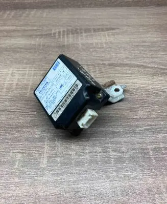 Toyota Yaris Door control unit/module 8974152020 619825000