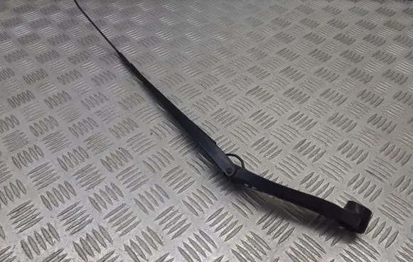 Opel Insignia A Front wiper blade arm