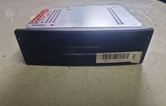 Renault Espace - Grand espace IV Radio/CD/DVD/GPS head unit 8200205833