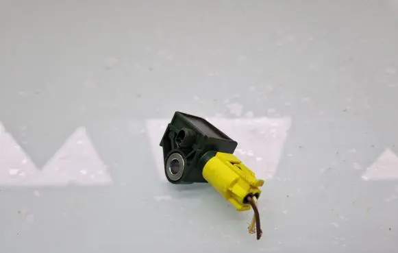 Mercedes-Benz C W204 Airbag deployment crash/impact sensor A1729056000 5WK44192