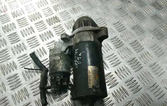 Mercedes-Benz Sprinter W901 W902 W903 W904 Starter motor 0986017260