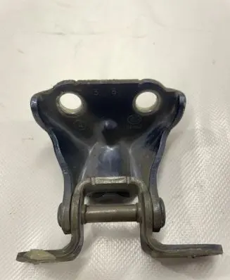 Subaru Outback (BS) Rear door upper hinge