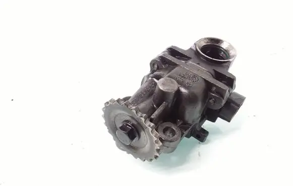 Volkswagen Polo Oil pump R045115109A