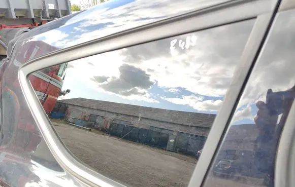 Ford Kuga II Rear side window 43R001604 CV44S29750D