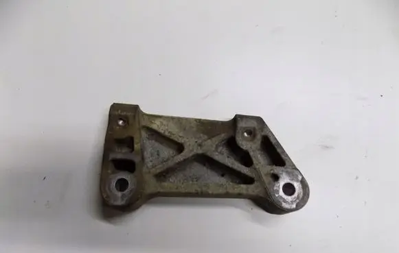 Honda FR-V Engine mounting bracket NH684P