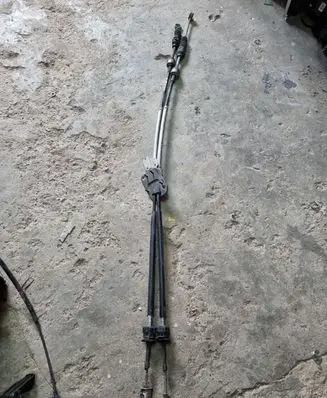 Toyota Avensis T250 Gear shift cable linkage NOCODE