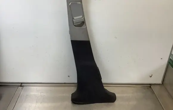 Mercedes-Benz E W211 (B) pillar trim (bottom) A2116902725 SP5133L
