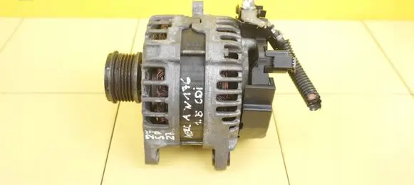 Mercedes-Benz A W176 Generator/alternator A0009063822 607951