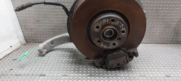 Front wheel hub spindle knuckle