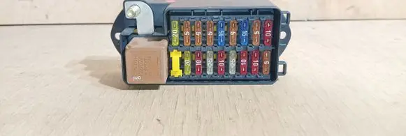 Jaguar XJ X308 Fuse module LNC2800BC 2800BC 518205000
