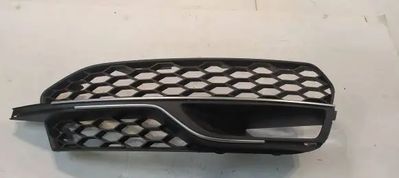 Audi A3 S3 8V Front grill 8V3807582