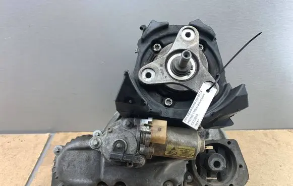 BMW 5 E60 E61 Gearbox transfer box case 27107549030 27107599693 7599693