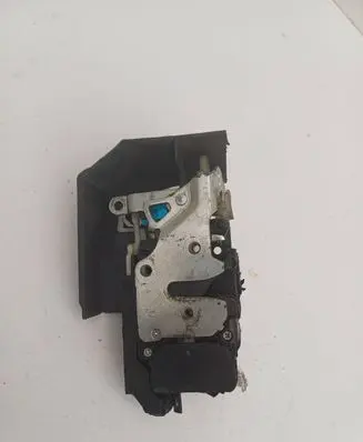 Alfa Romeo 156 Front door lock 18110242