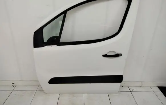 Peugeot Partner Front door 42R22