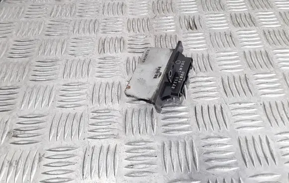 Nissan Almera Heater blower motor/fan resistor 277501N700