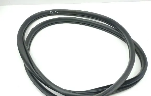 Mazda CX-30 Front door rubber seal