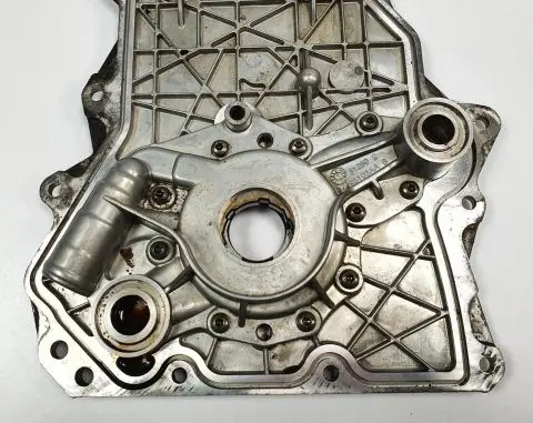 Mini One - Cooper R50 - 53 Oil pump 04777838AA